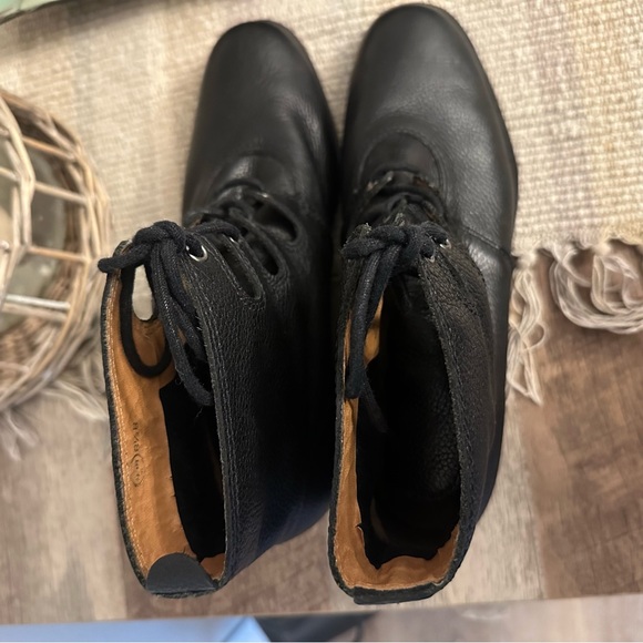 Unisa Black leather women’s lace up ankle boots, size 8 1/2 made in Brazil - Picture 13 of 15